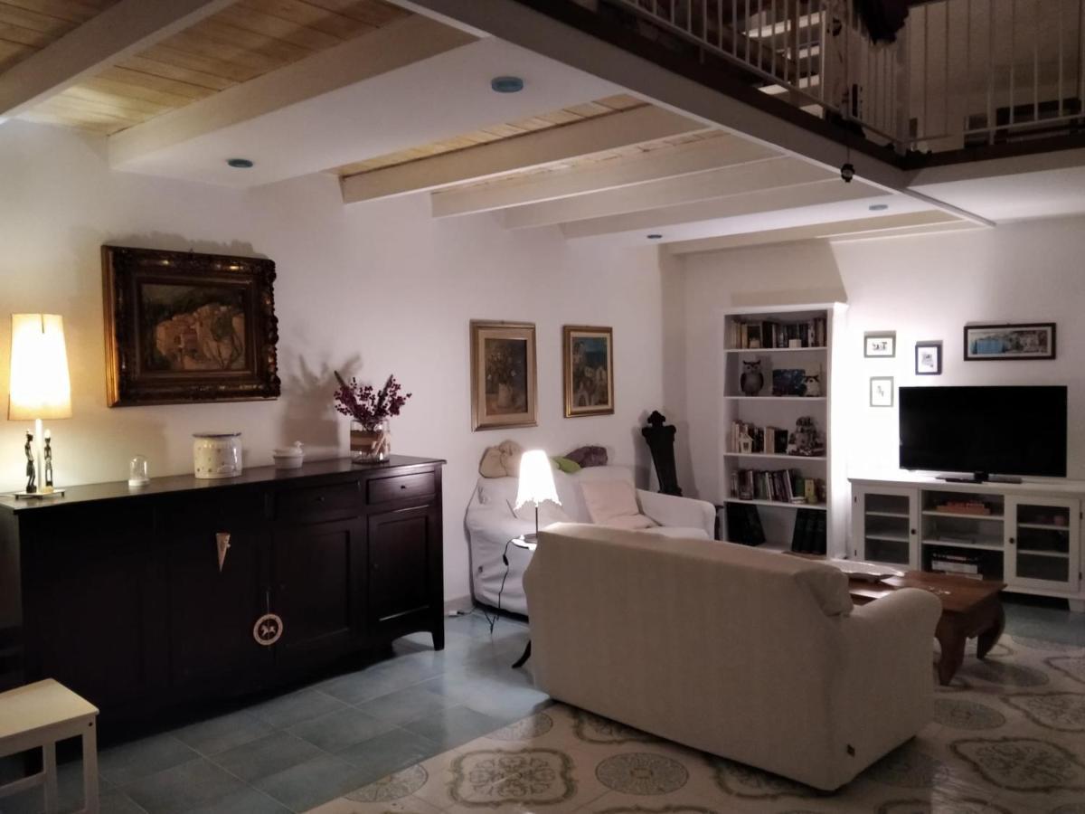 Апартаменти A Casa Di Monica Поццуолі Екстер'єр фото